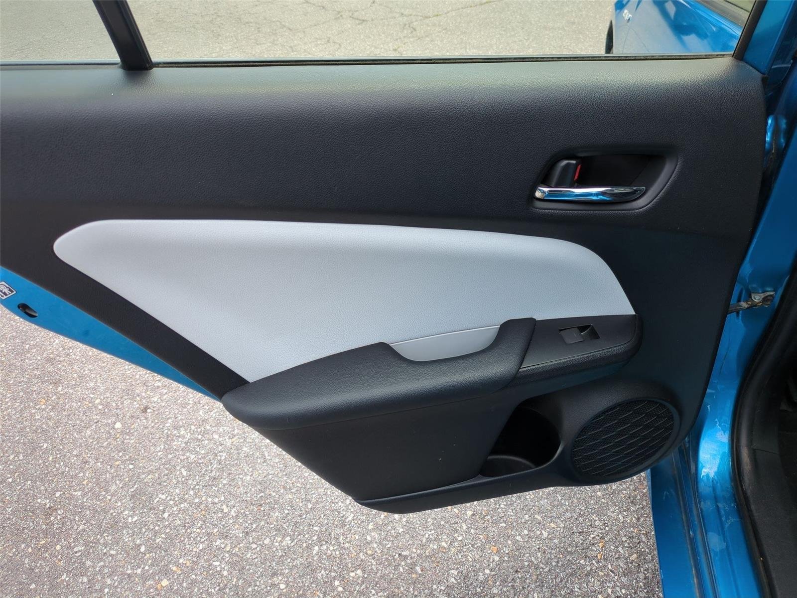 Used 2020 Electric Storm Blue Toyota XLE image 29