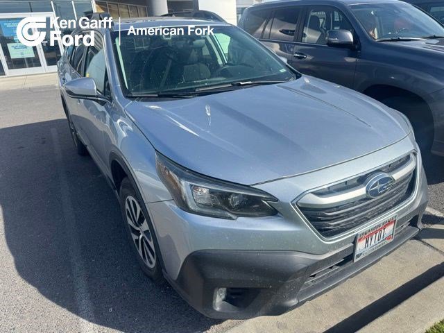 2022 Subaru Outback Premium's photo