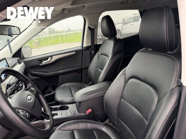 Used 2022 Agate Black Metallic Ford SEL image 16
