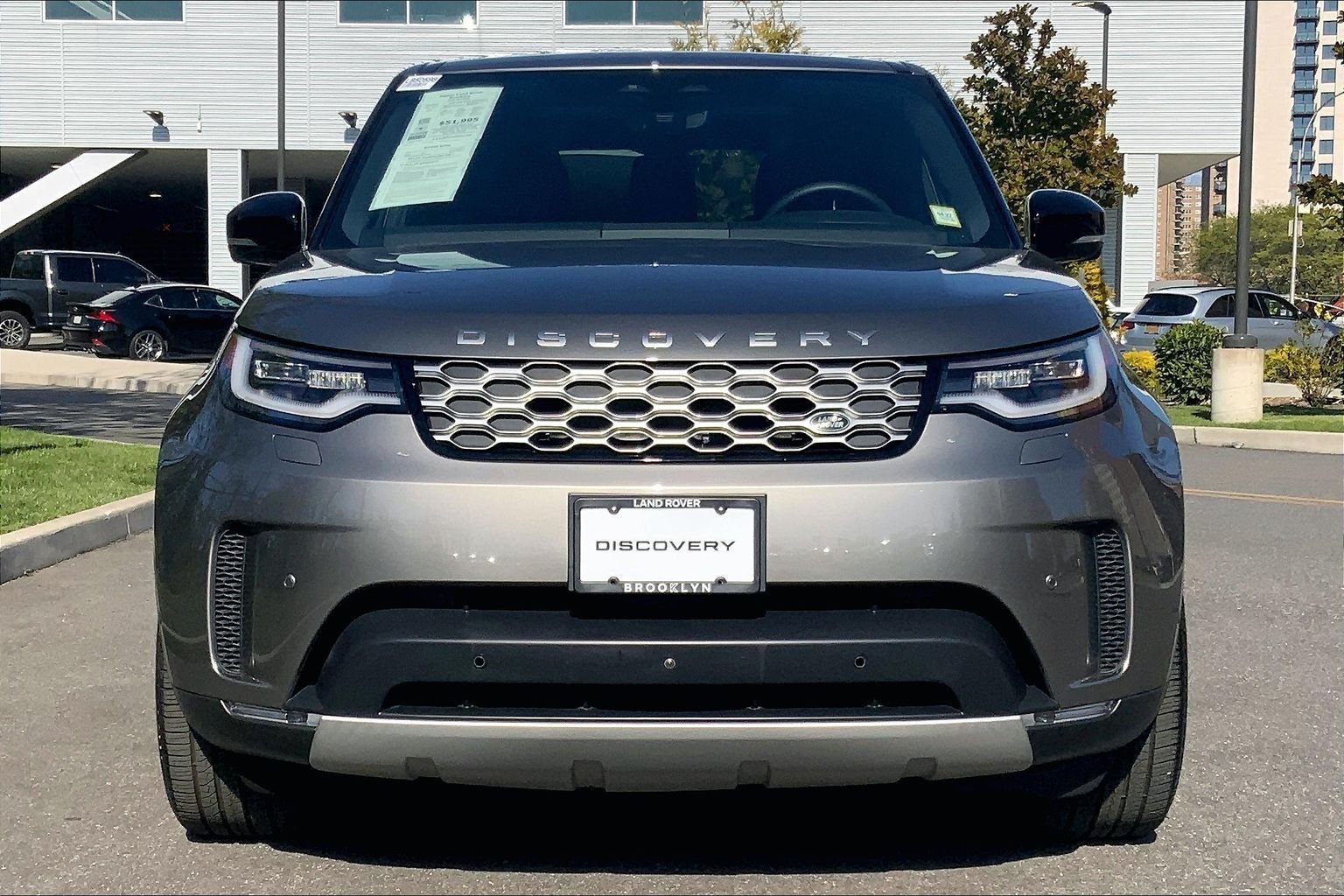 Certified Used 2025 Silicon Silver Premium Metallic Land Rover S image 3