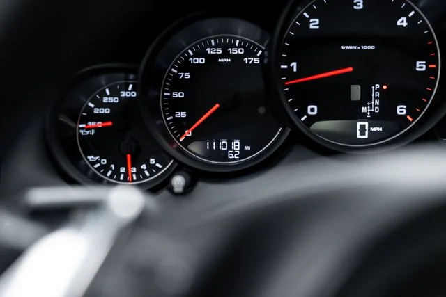 Used 2014  Porsche Diesel Platinum Edition image 34