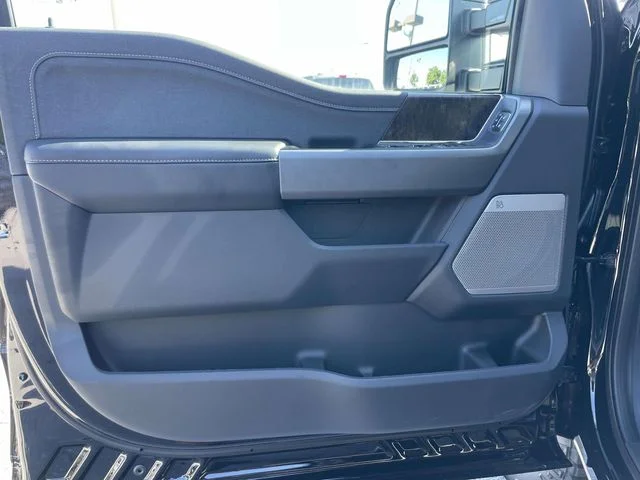 New 2026 Agate Black Metallic Ford F-250® Lariat® image 13