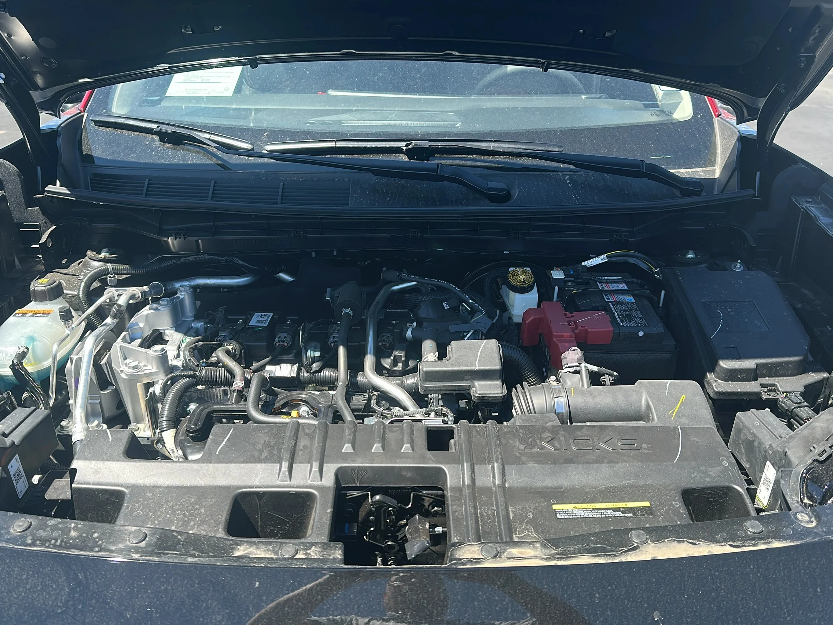 New 2026 Gun Metallic / Scarlet Ember Tintcoat Two-tone Nissan SR image 9