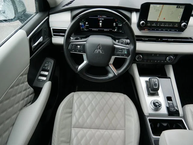 Used 2022 Alloy Silver Metallic Mitsubishi SEL image 11