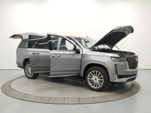 Used 2023 Silver Cadillac Premium image 9