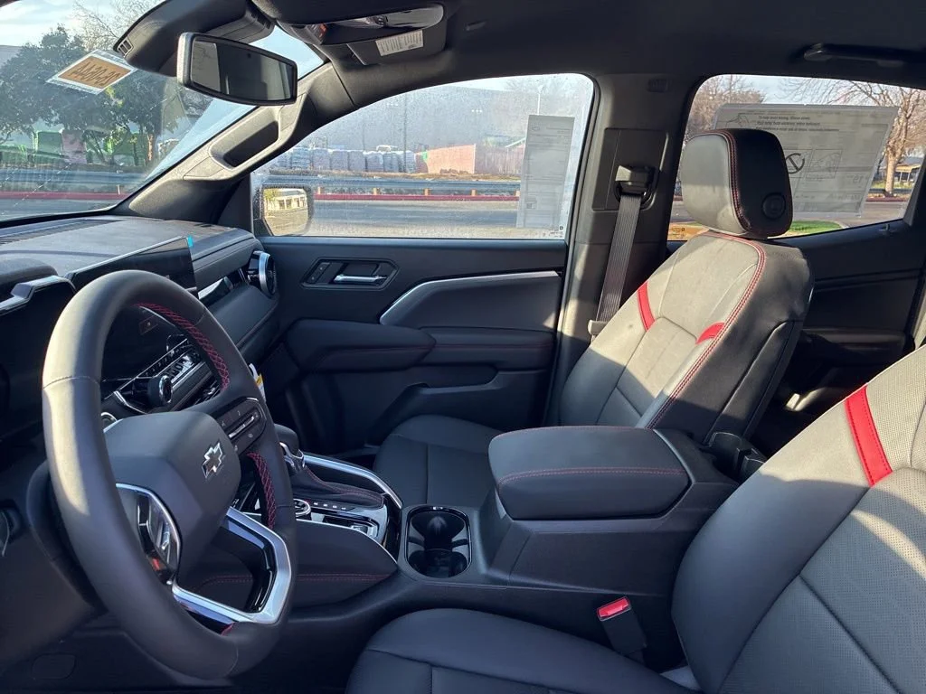 2026 Chevrolet Colorado Z71 - Photo 15