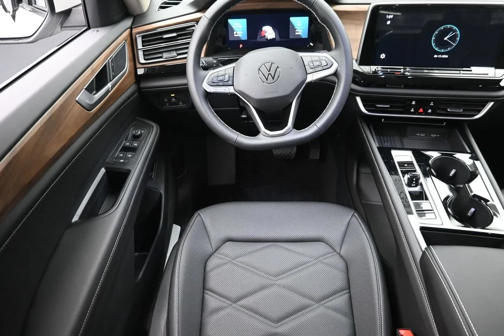 2026 Volkswagen Atlas SE w/Tech - Photo 11
