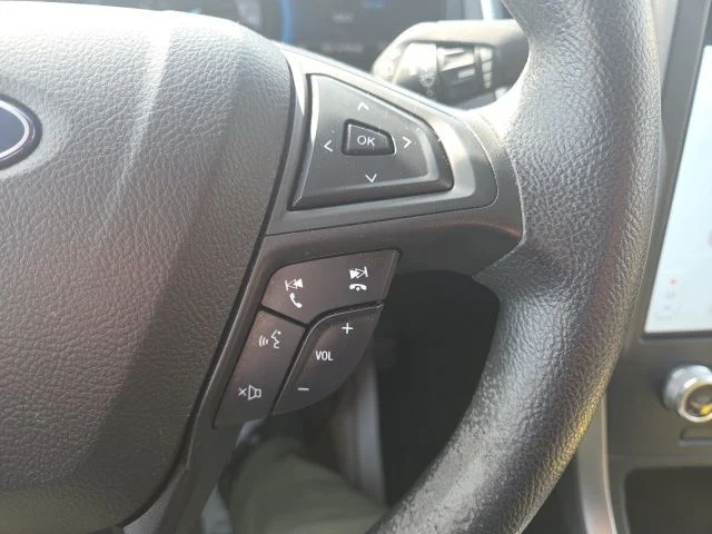 Used 2023 Silver Metallic Ford SE image 16