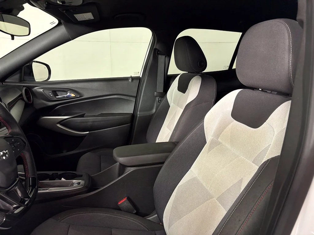 Used 2024 White Chevrolet 1RS image 20
