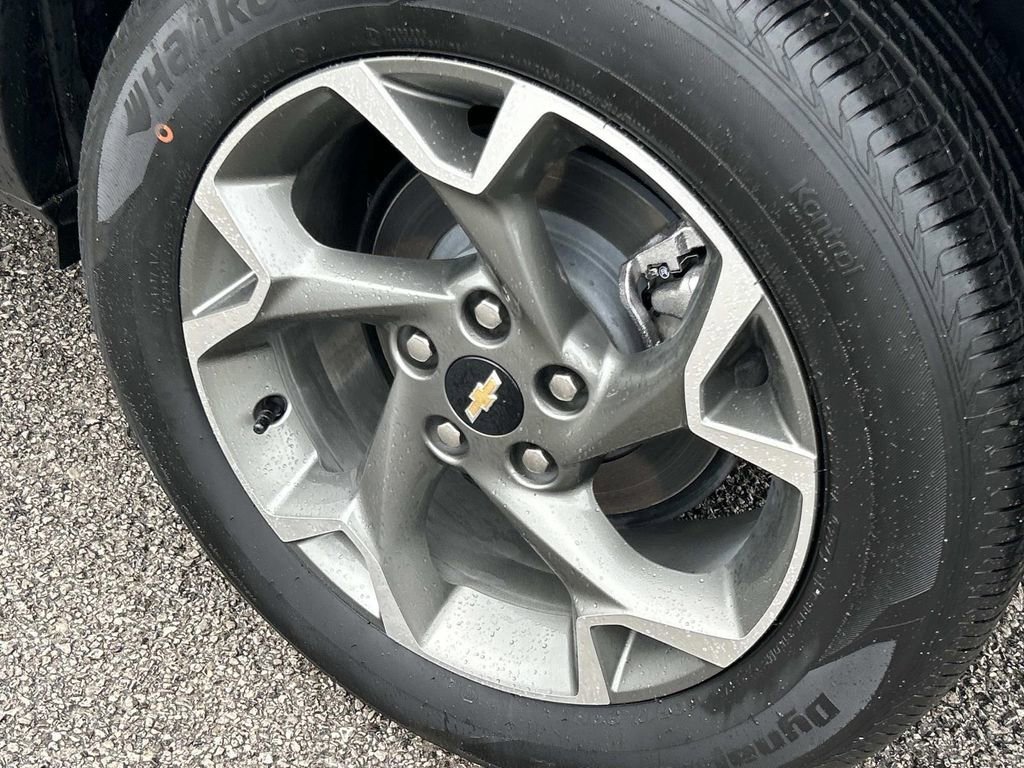 Used 2025 Sterling Gray Metallic Chevrolet LT image 12