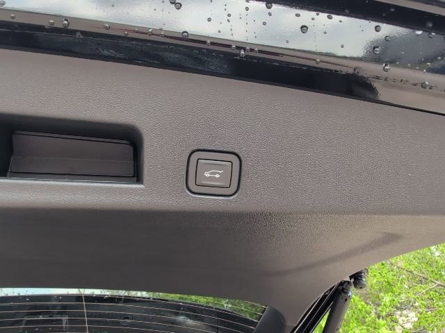2026 Chevrolet Traverse Z71 - Photo 12