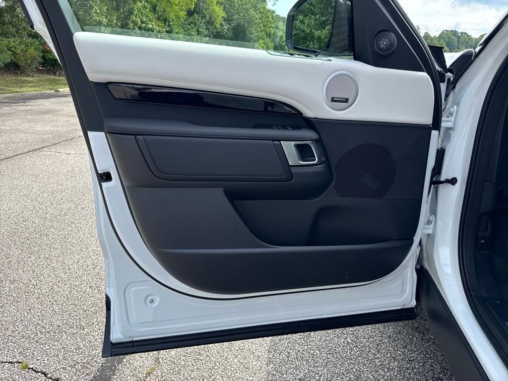 2025 Land Rover Discovery S - Photo 10