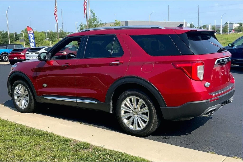 Used 2023 Red Ford King Ranch image 2