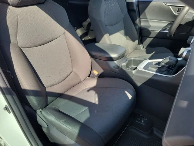 Used 2022 White Toyota XLE image 24