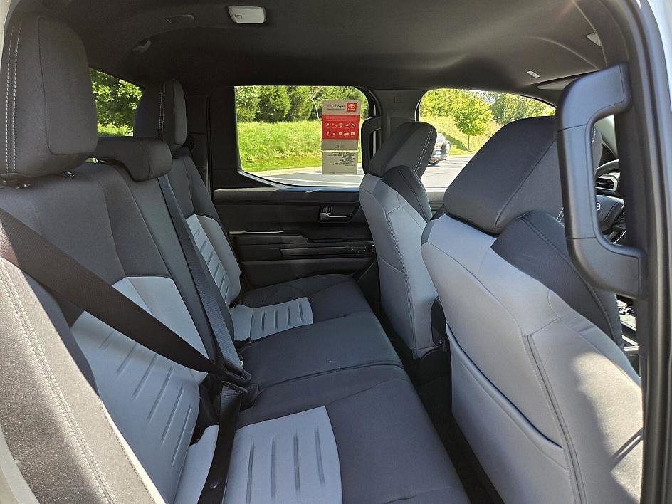 2025 Toyota Tacoma TRD Off Road - Photo 16