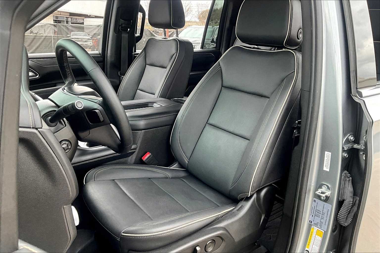Used 2023 Sterling Metallic GMC SLT image 8