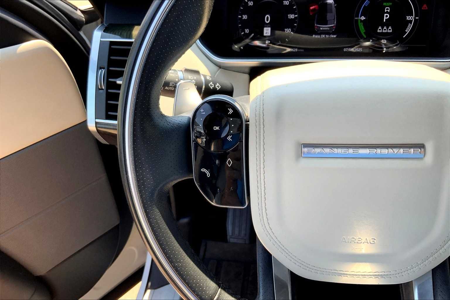 Used 2021 Fuji White Land Rover HSE Silver Edition image 43