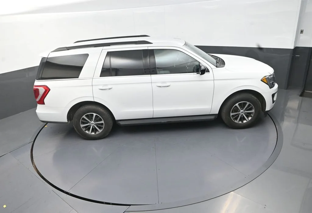 Used 2020 White Ford XL image 22