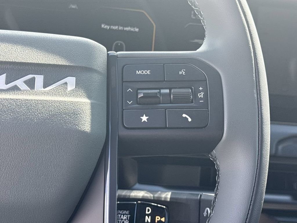 New 2027 Glacial White Pearl Kia X-Line SX image 18