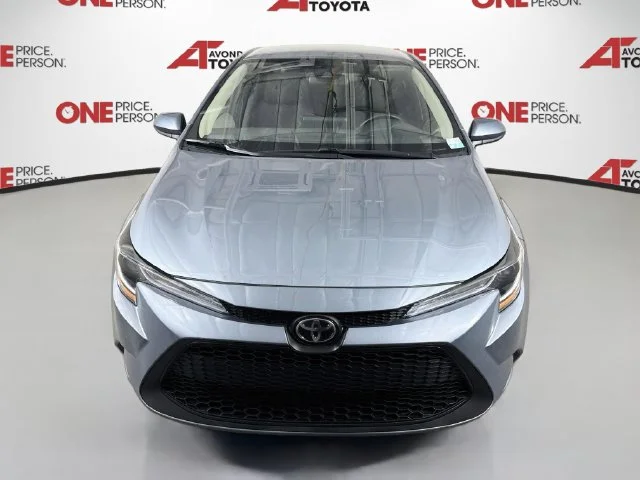 Certified Used 2022  Toyota LE image 3