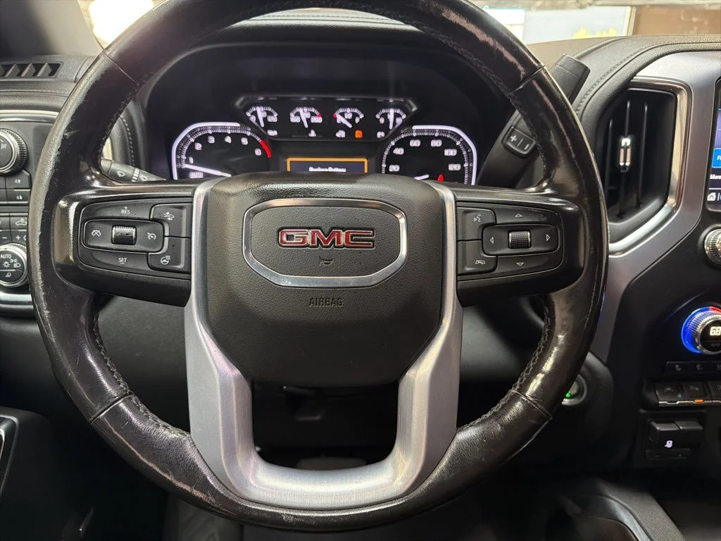 Used 2019 Black GMC SLT image 15