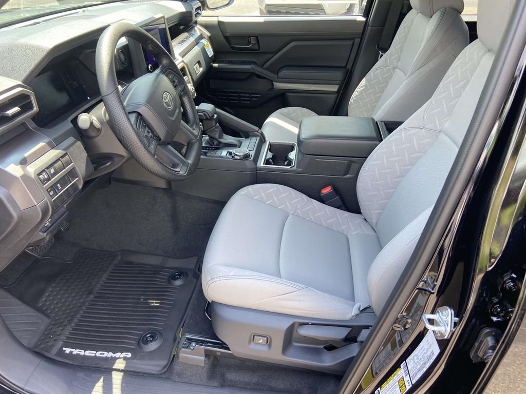 2026 Toyota Tacoma SR5 - Photo 14