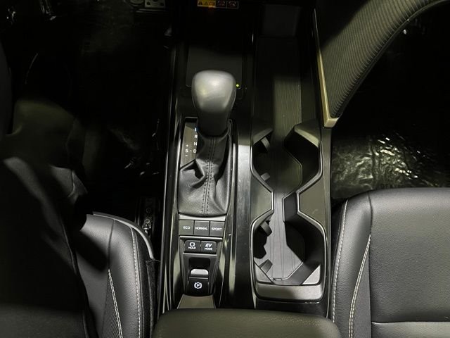 2025 Toyota Camry SE - Photo 21