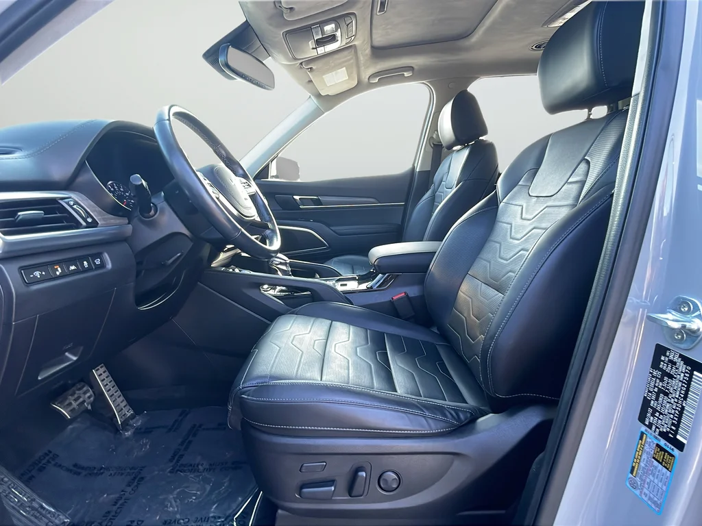 Used 2022 Gray Kia SX image 10
