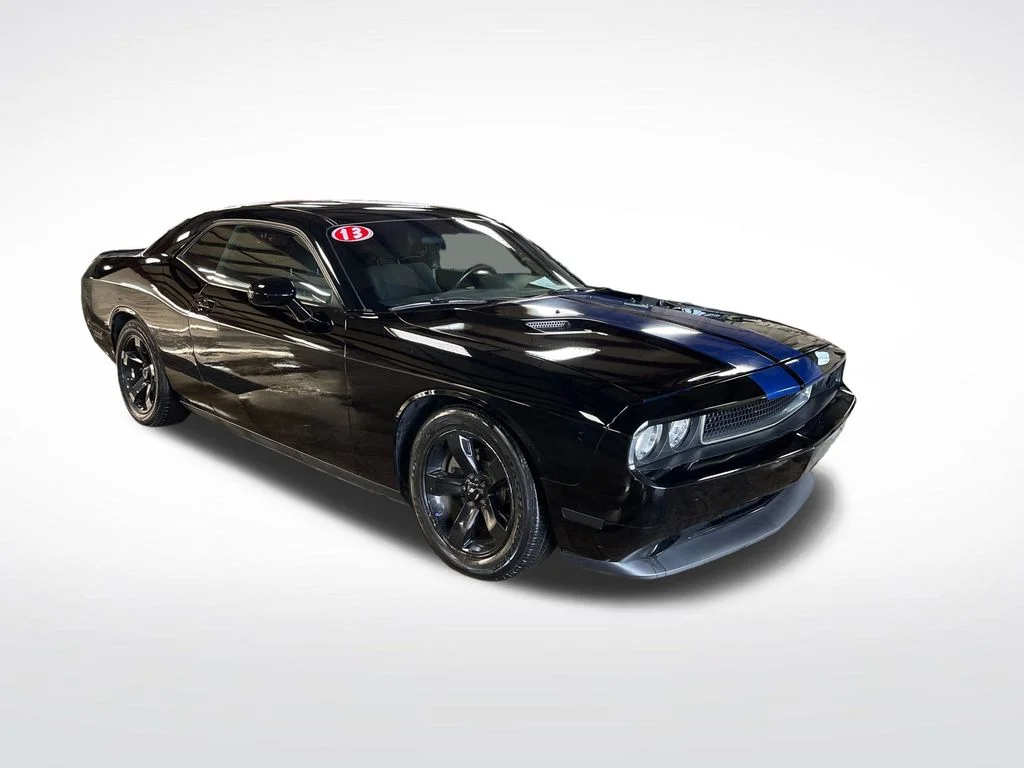 Used 2013 Black Dodge SXT image 8
