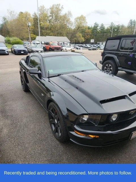 2005 Ford Mustang GT Premium's photo