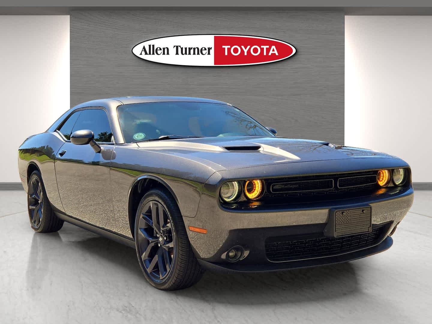 2022 Dodge Challenger SXT