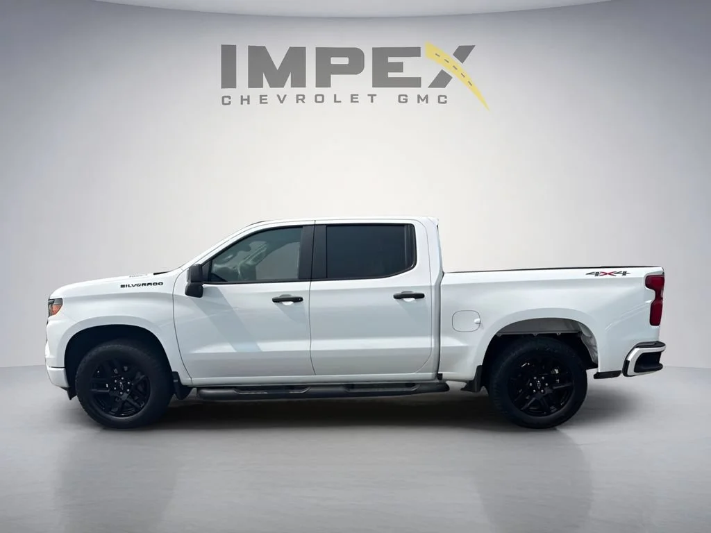 Used 2024 Summit White Chevrolet Custom image 2