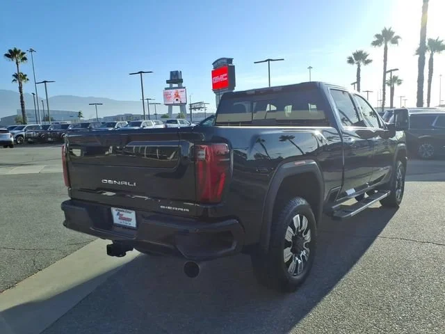 Used 2025 Onyx Black GMC Denali image 4