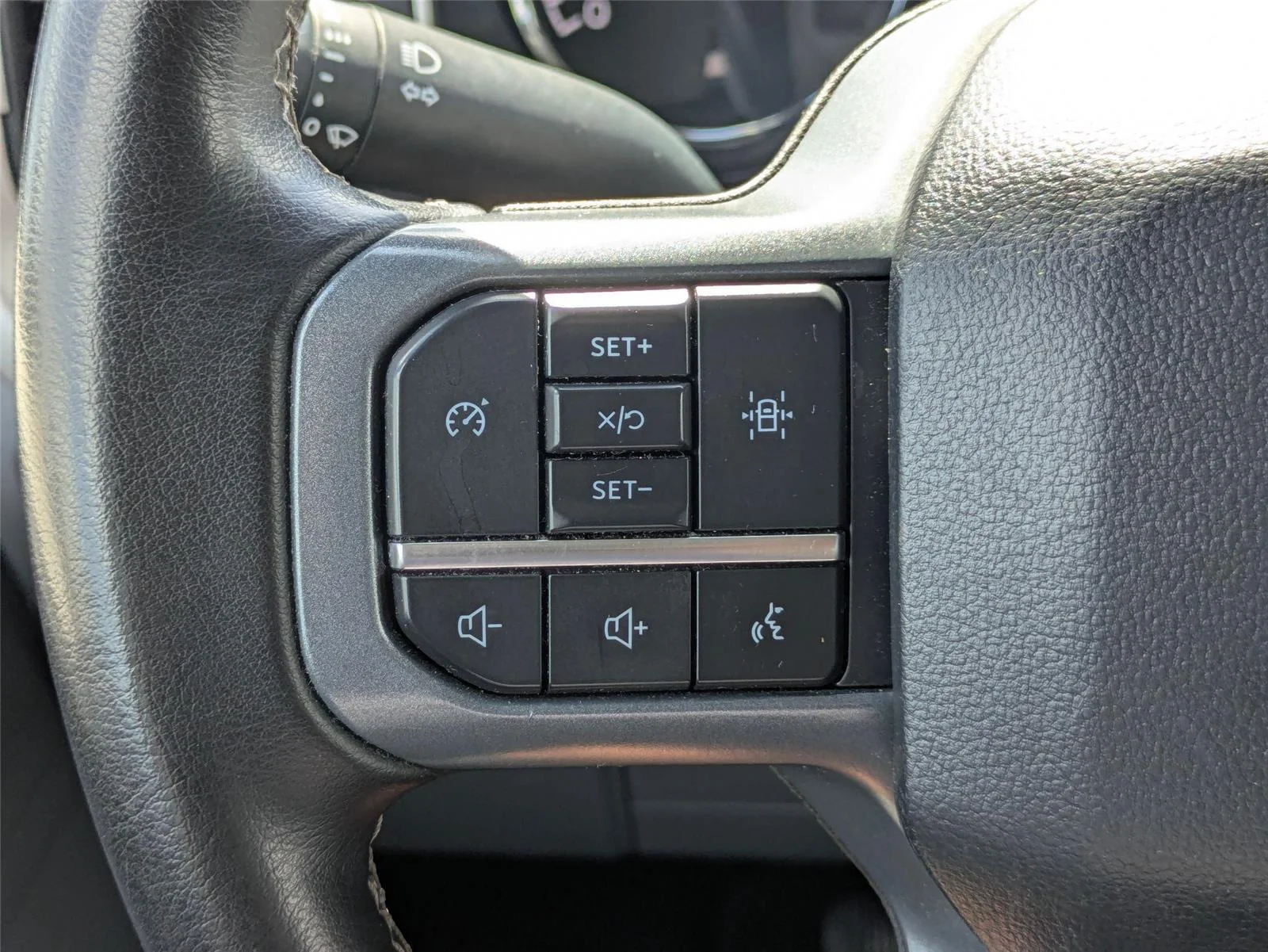 Used 2023 Antimatter Blue Metallic Ford XLT image 17