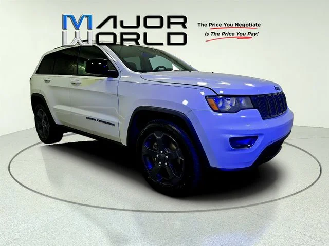 Used 2019 White Jeep Laredo image 2