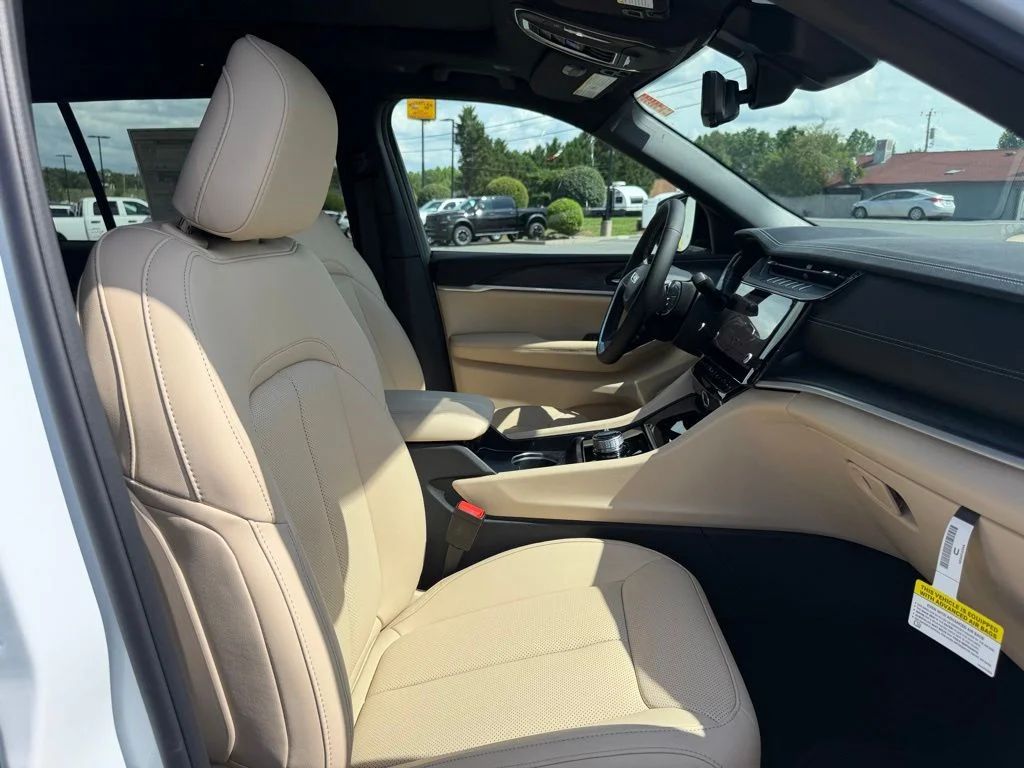 New 2026 White Jeep Limited image 31