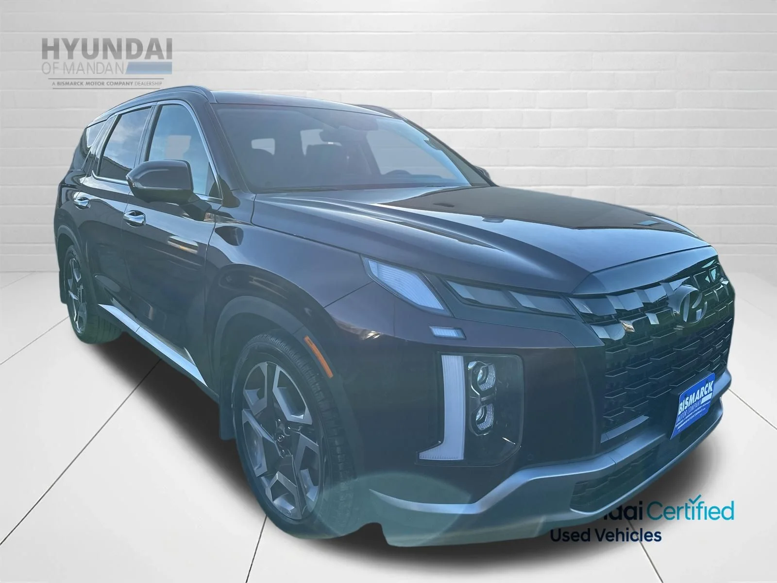 Used 2023 Red Hyundai Limited image 3