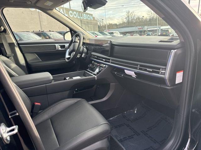 New 2026 Phantom Black Hyundai Limited image 9