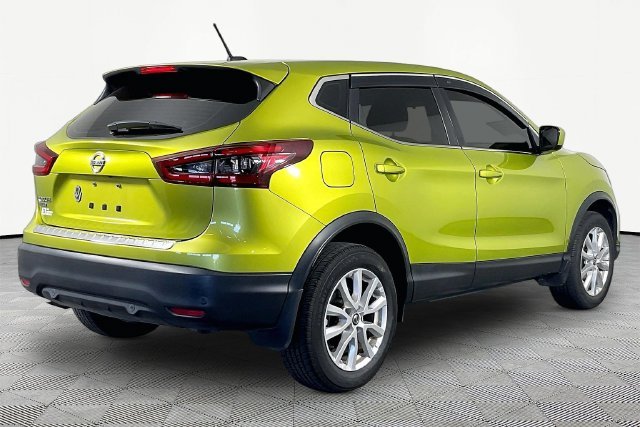 Used 2020 Green Nissan S image 3