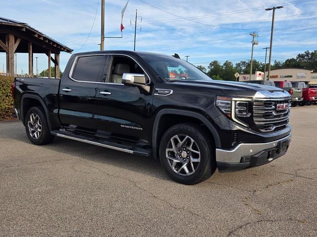 Used 2022 Black GMC SLT image 1