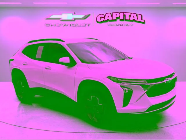 Used 2025 White Chevrolet LT image 7