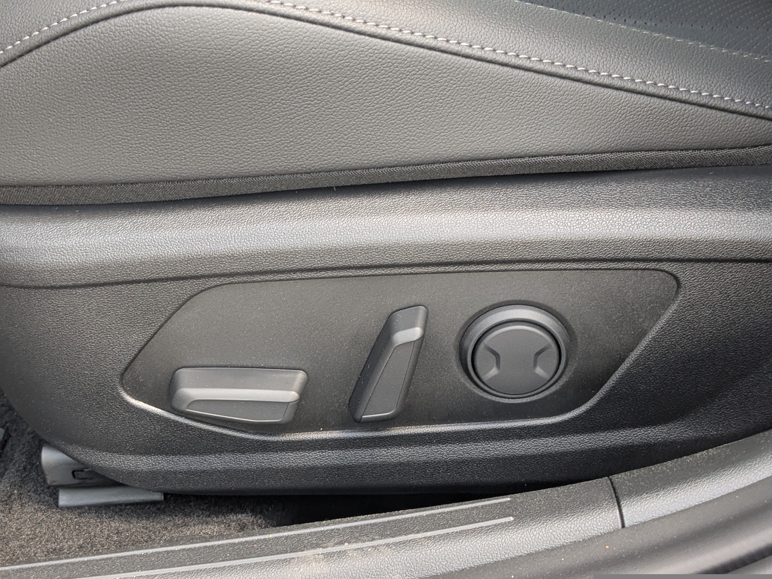 New 2026 Ecotronic Gray Hyundai Limited image 21