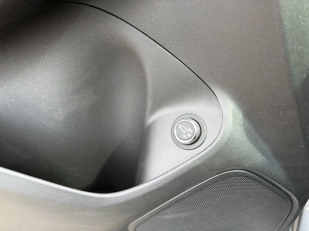 Used 2021 Gray Buick Essence image 17