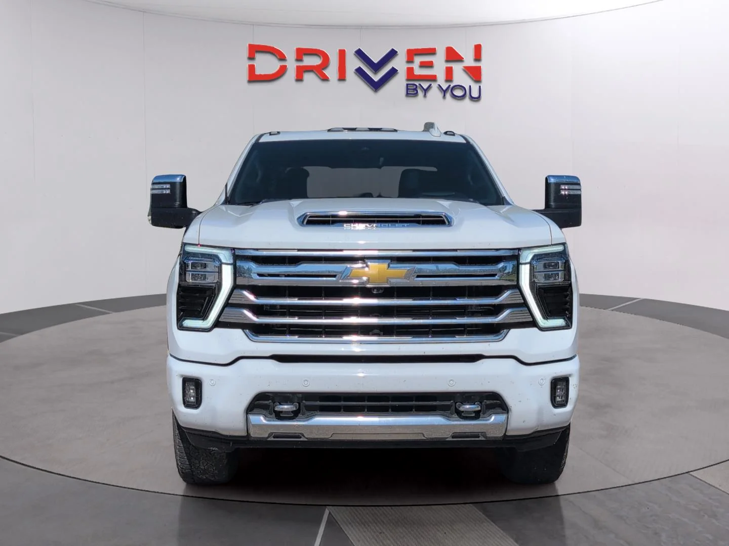 Used 2024 Summit White Chevrolet High Country image 8