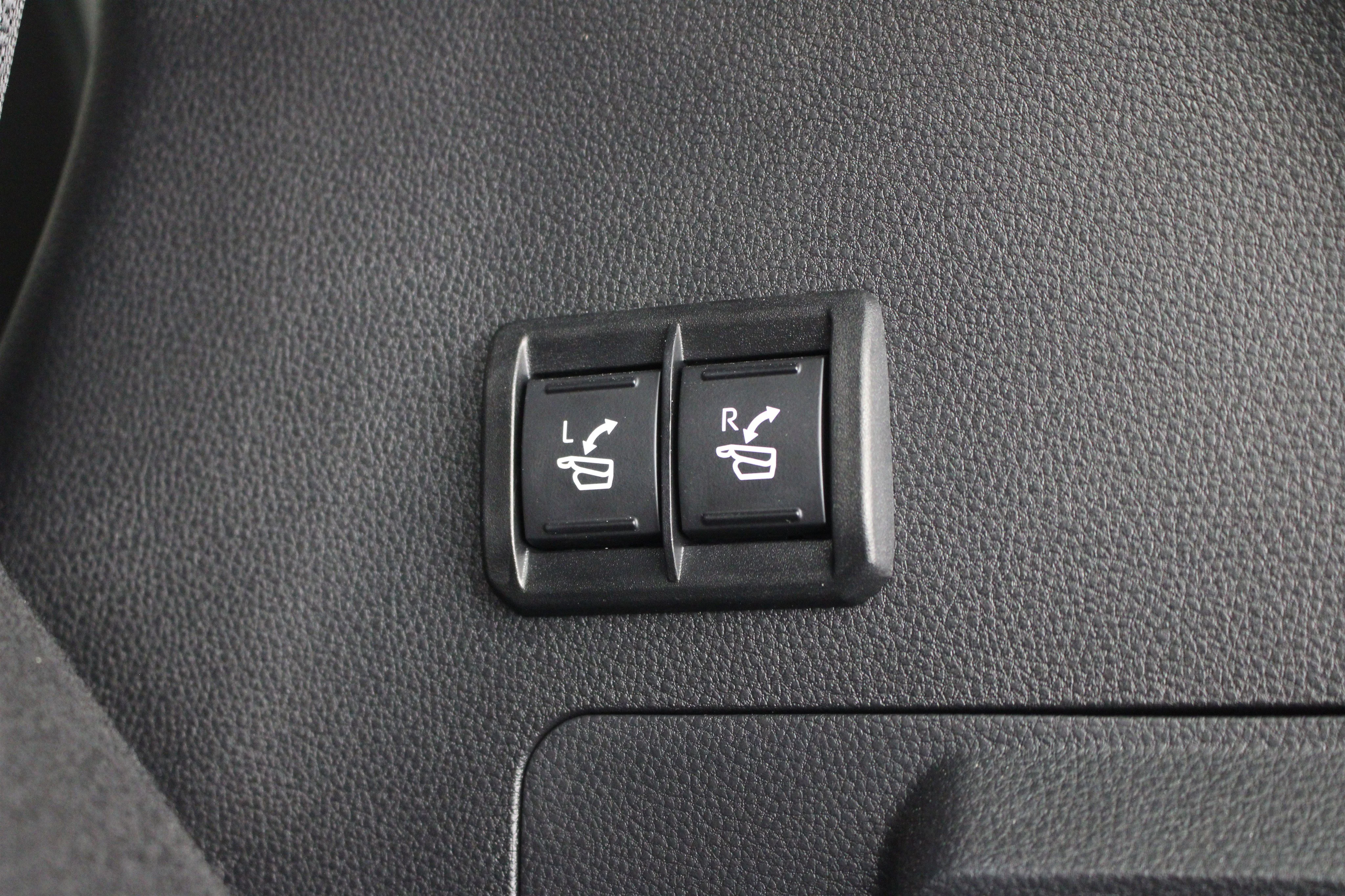 2026 Toyota Sequoia Platinum - Photo 32