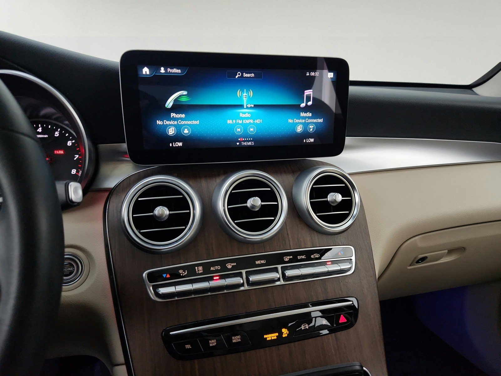 Certified Used 2022 Polar White Mercedes-Benz GLC 300 image 9