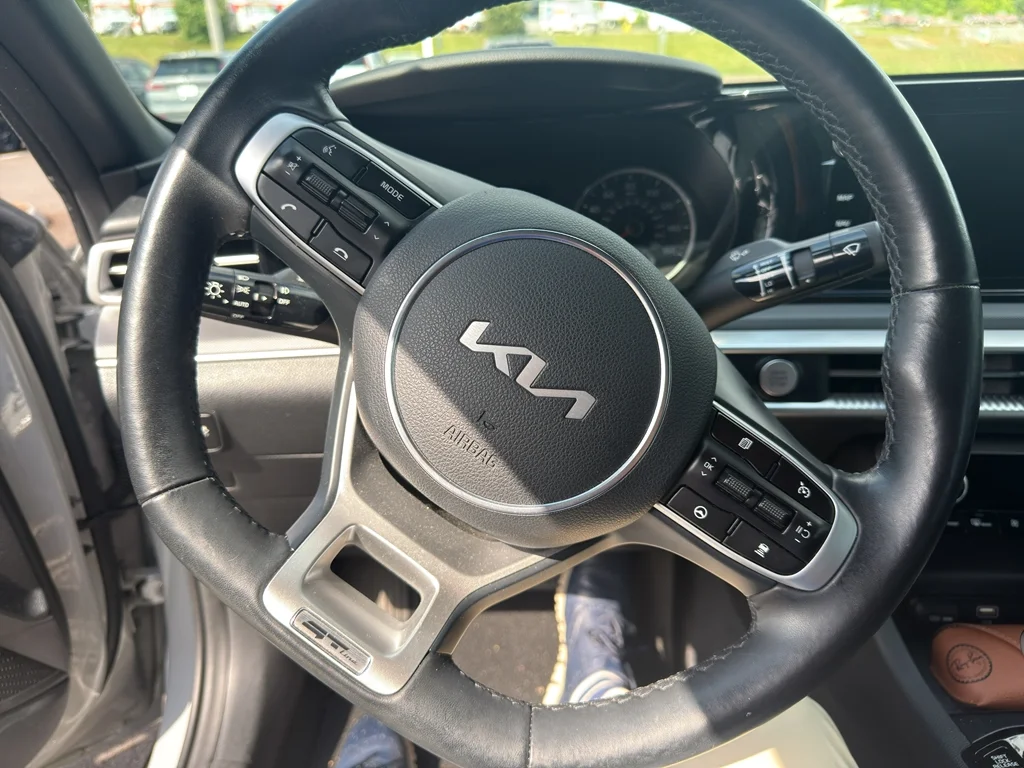 2023 Kia Optima GT-Line AWD's photo
