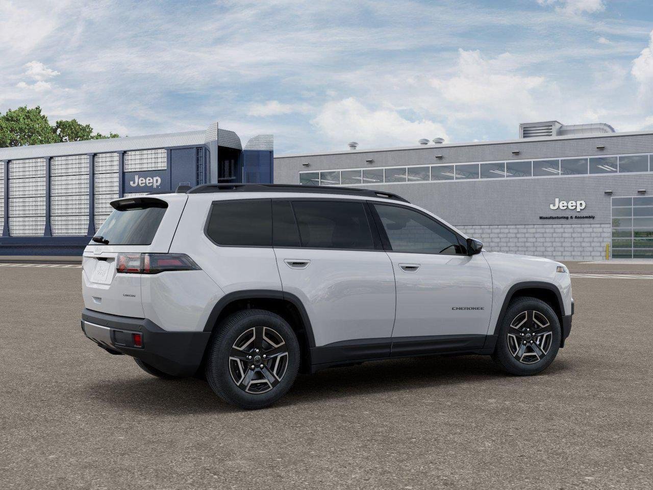 New 2026 Bright White Clear-Coat Exterior Paint Jeep Laredo image 4