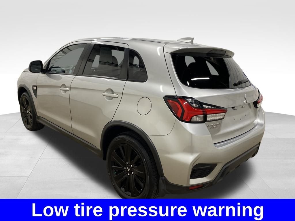 2022 Mitsubishi Outlander Sport LE photo 3