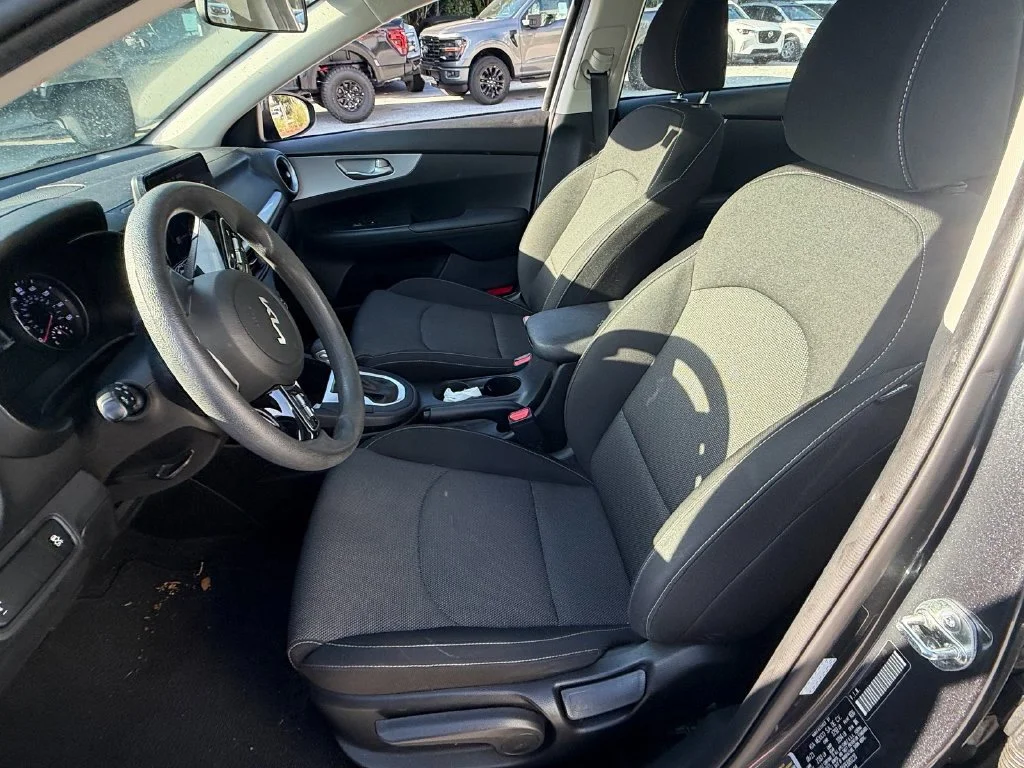 Used 2023 Gray Kia LXS image 10